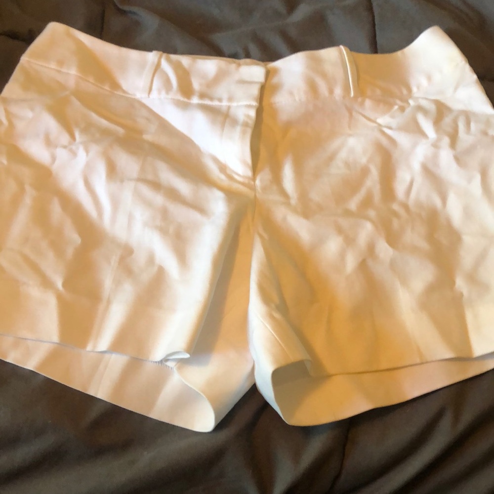 Cute white shorts